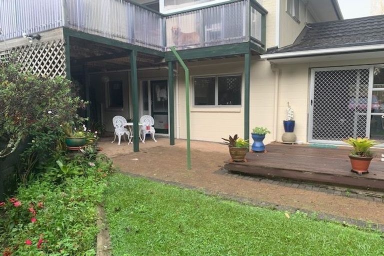 Photo of property in 41 Cron Avenue, Te Atatu South, Auckland, 0610