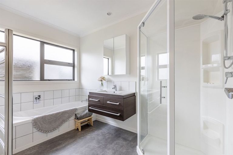 Photo of property in 23 Chestnut Close, Kelvin Grove, Palmerston North, 4414