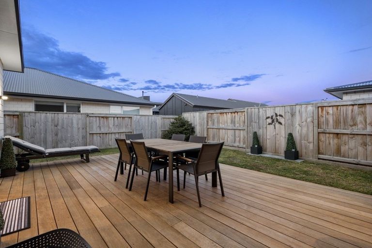 Photo of property in 82 Awataha Crescent, Pyes Pa, Tauranga, 3110