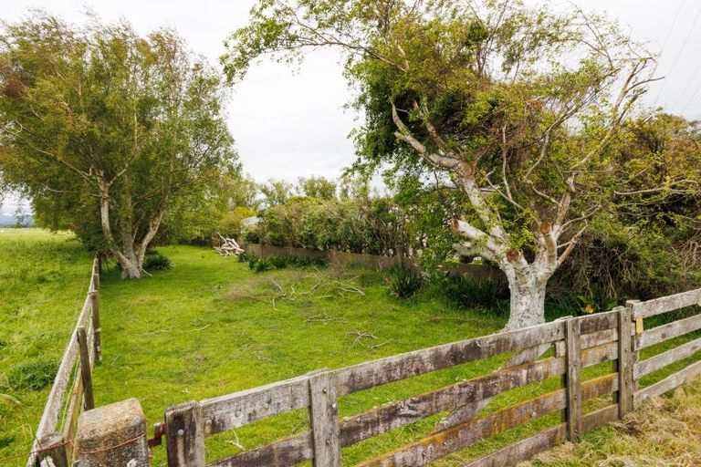 Photo of property in 593 Aranui Road, Kairanga, Palmerston North, 4475