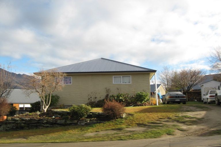 Photo of property in 3 Aeolus Place, Wanaka, 9305