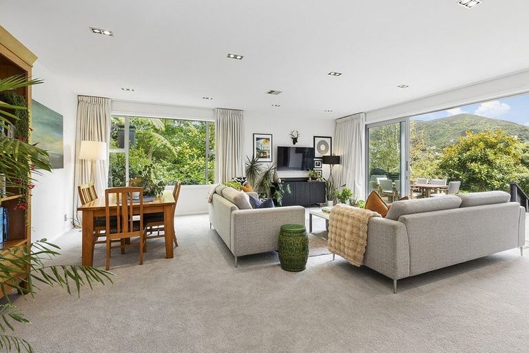 Photo of property in 405b Karori Road, Karori, Wellington, 6012