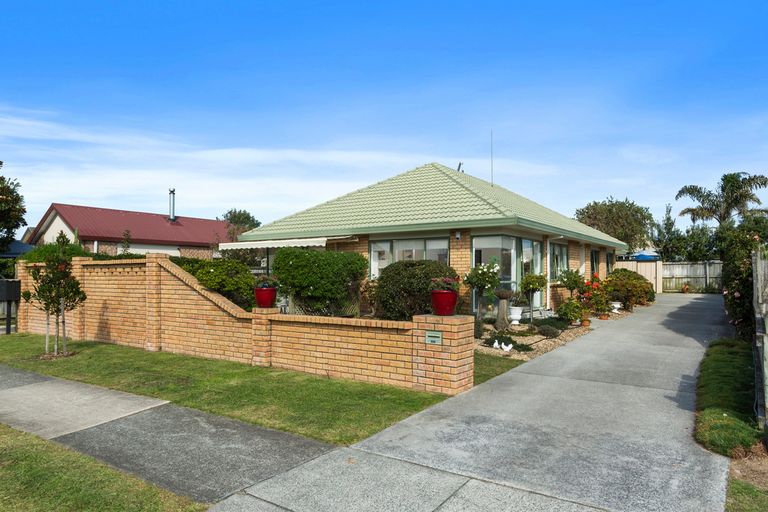 Photo of property in 111 Blake Boulevard, Papamoa Beach, Papamoa, 3118