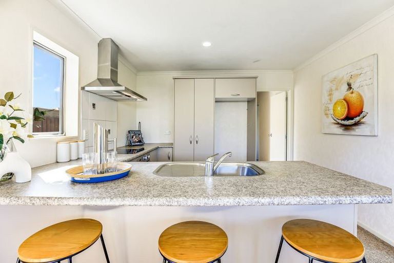 Photo of property in 18b Abergeldie Way, Cambridge, 3434