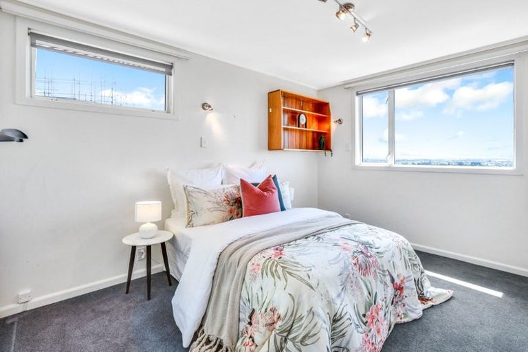 Photo of property in 30c Huntsbury Avenue, Huntsbury, Christchurch, 8022