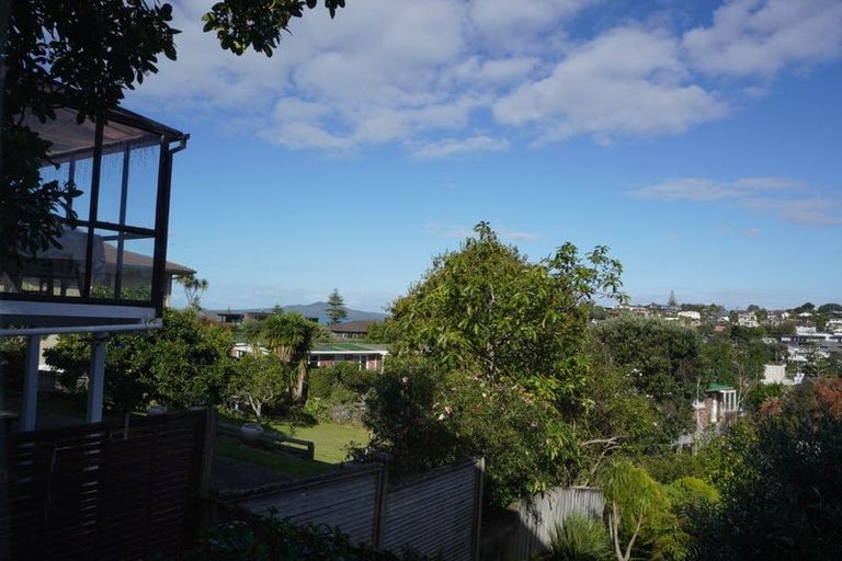 Photo of property in 1b Brighton Terrace, Mairangi Bay, Auckland, 0630