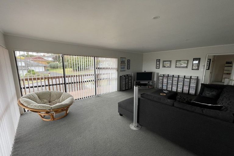Photo of property in 70 Aberfeldy Avenue, Highland Park, Auckland, 2010