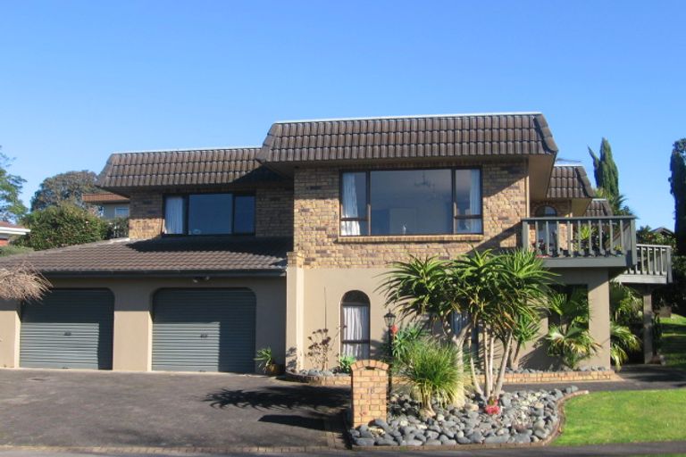 Photo of property in 18 Coulthard Terrace, Opaheke, Papakura, 2113