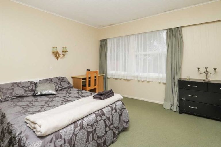 Photo of property in 2 Russleigh Drive, Dinsdale, Hamilton, 3204