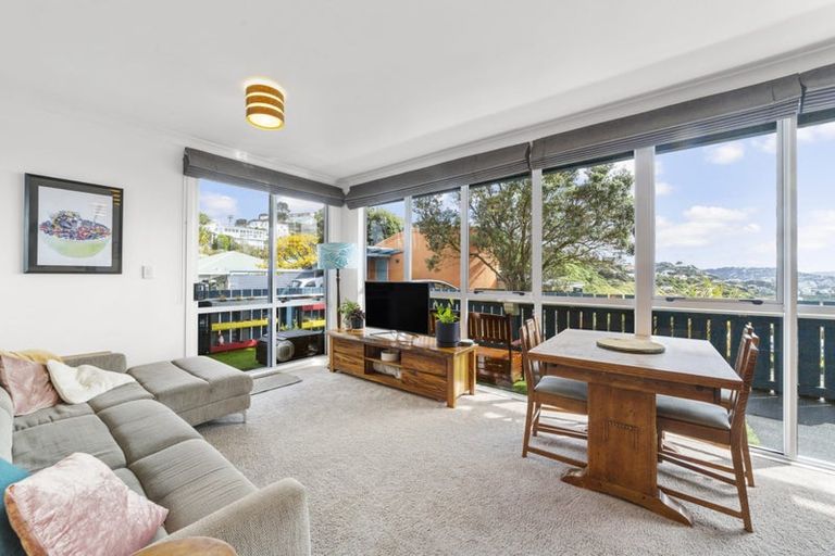 Photo of property in 75a Houghton Bay Road, Houghton Bay, Wellington, 6023