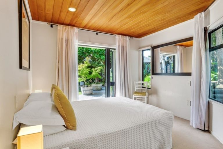 Photo of property in 3 Scorpio Place, Windsor Park, Auckland, 0632