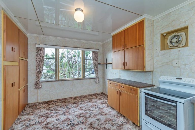 Photo of property in 28 Power Street, Levin, 5510