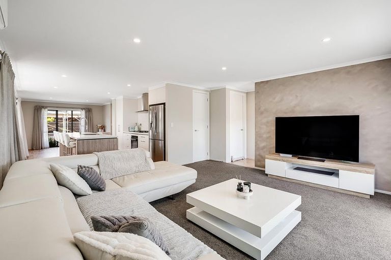 Photo of property in 13 Kakariki Lane, Rototuna North, Hamilton, 3210