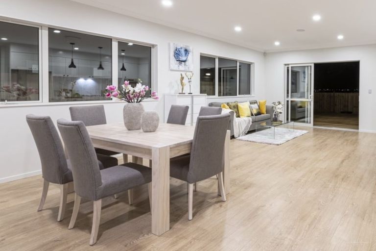 Photo of property in 46 Tir Conaill Avenue, Flat Bush, Auckland, 2019