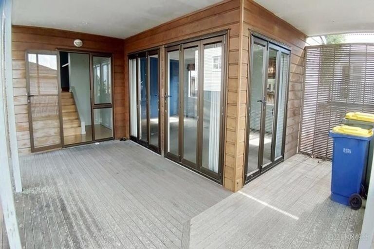 Photo of property in 722 East Coast Road, Pinehill, Auckland, 0632