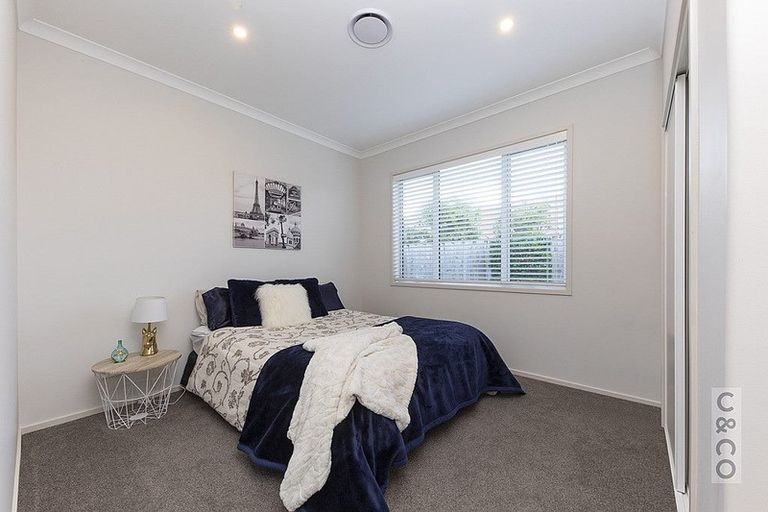 Photo of property in 15 Turpin Road, Riverhead, 0820