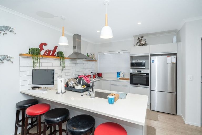 Photo of property in 6 Springside Court, Huntington, Hamilton, 3210