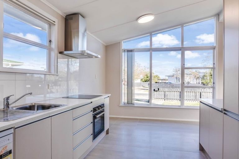 Photo of property in 1/11 President Avenue, Papakura, 2110