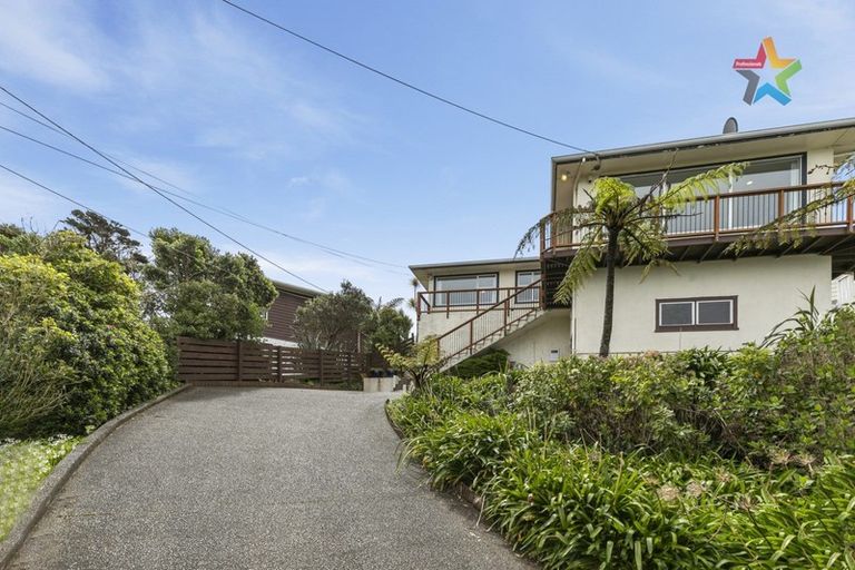 Photo of property in 52 Titiro Moana Road, Korokoro, Lower Hutt, 5012