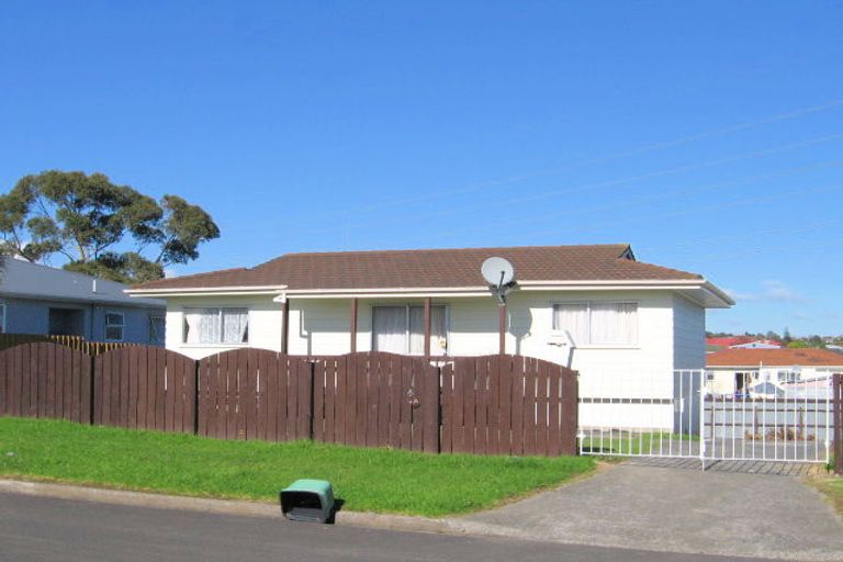 Photo of property in 9 Caserta Place, Clover Park, Auckland, 2023