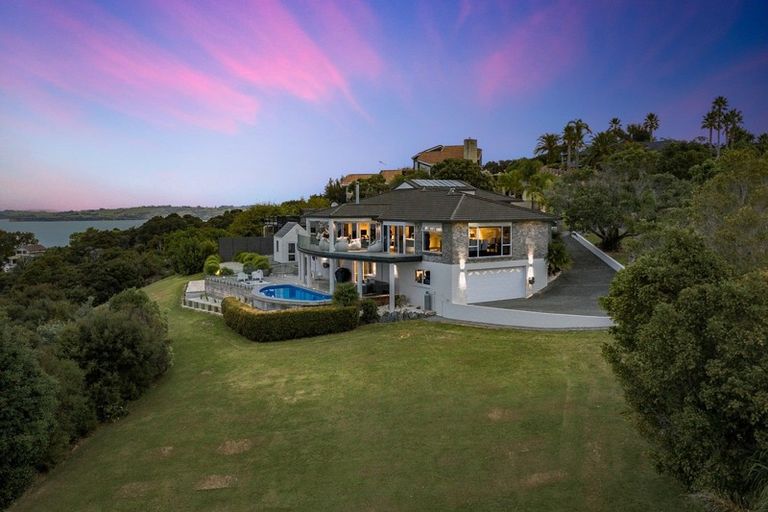 Photo of property in 8 Kotare Place, Sandspit, Warkworth, 0982