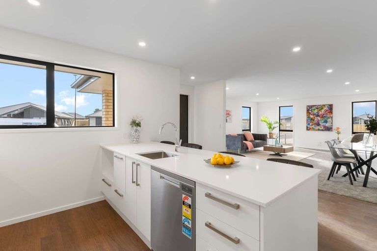 Photo of property in 24 Herridge Street, Woodend, 7691