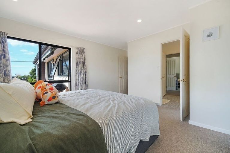 Photo of property in 1/12 Beatrice Avenue, Hillcrest, Auckland, 0627