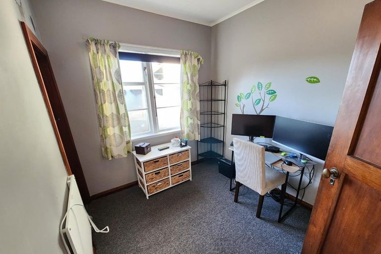 Photo of property in 242 College Street, West End, Palmerston North, 4412