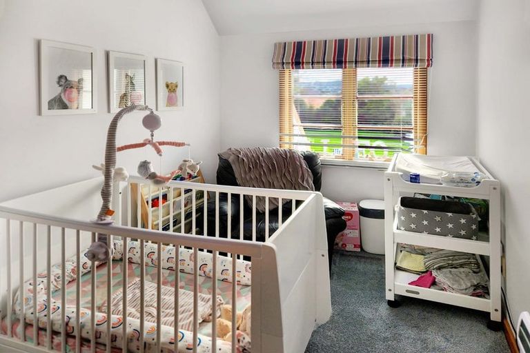 Photo of property in 27 Marina Grove, Hutt Central, Lower Hutt, 5010