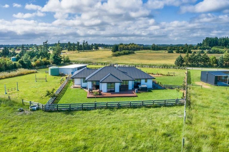Photo of property in 174 Swamp Road, Loburn, Rangiora, 7472