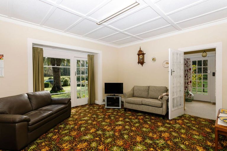 Photo of property in 36 Riverdale Road, Dannevirke, 4930