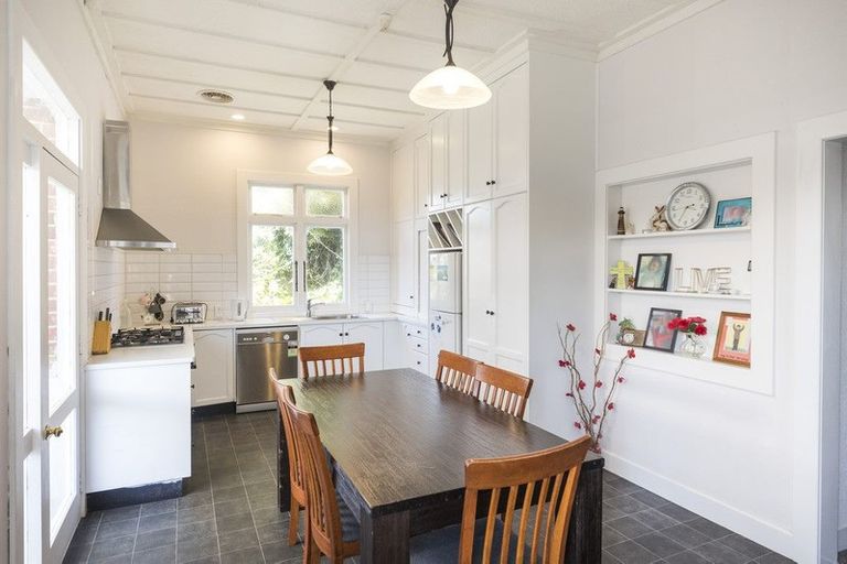 Photo of property in 53 Limbrick Street, Terrace End, Palmerston North, 4410