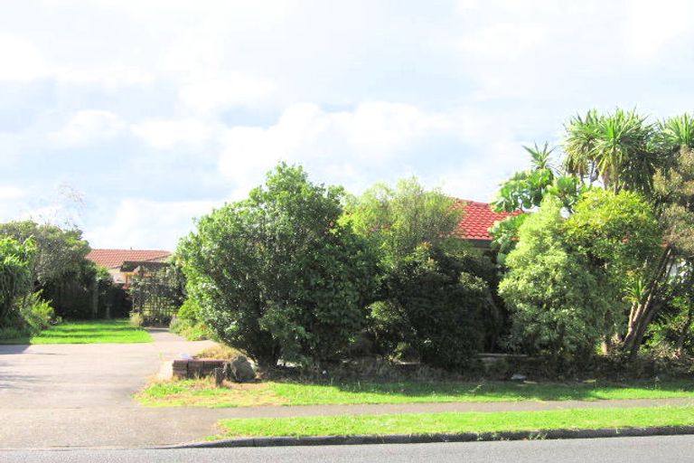 Photo of property in 28 Butley Drive, Farm Cove, Auckland, 2012