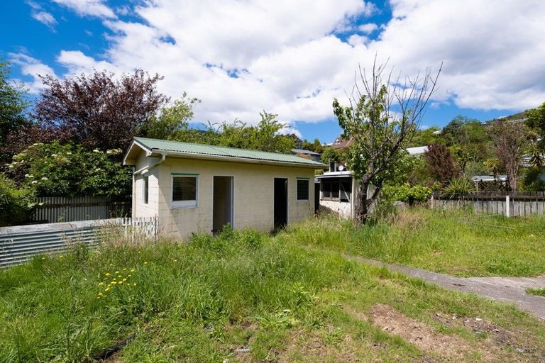 Photo of property in 4 Cornwall Street, Picton, 7220