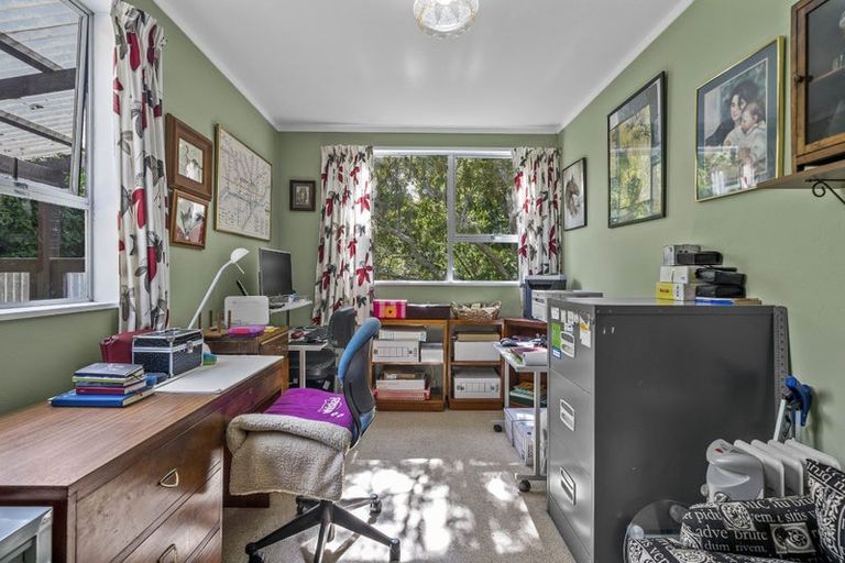 Photo of property in 27 Solander Place, Whitby, Porirua, 5024