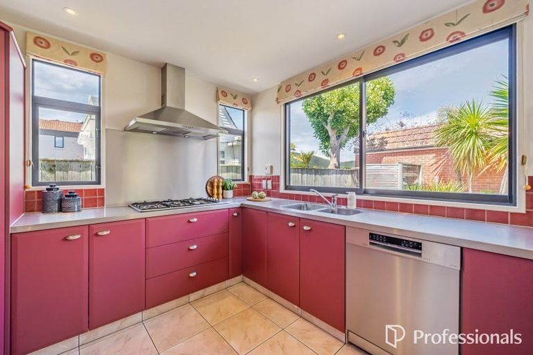 Photo of property in 52a Penrose Street, Woburn, Lower Hutt, 5010