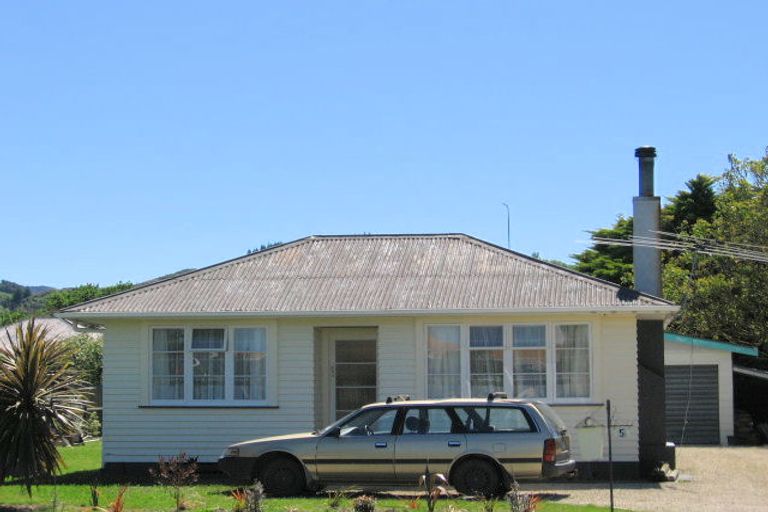 Photo of property in 5 Leon Street, Riverdale, Gisborne, 4010