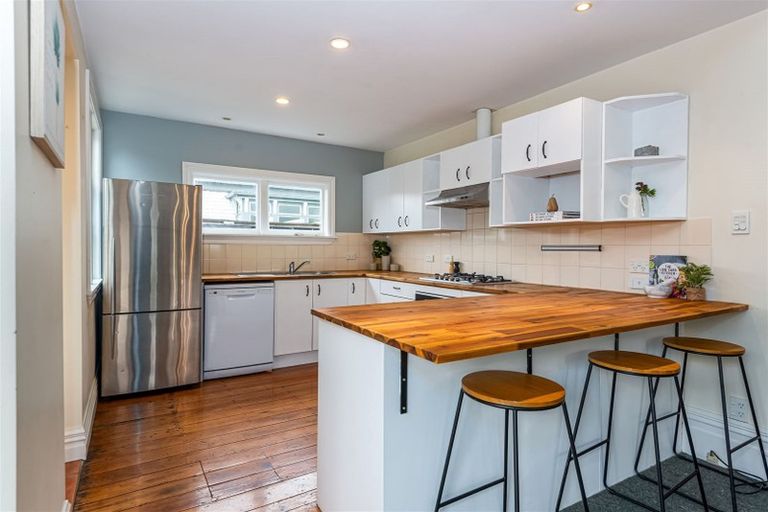 Photo of property in 11 Strickland Street, Sydenham, Christchurch, 8023