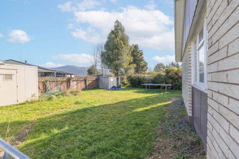 Photo of property in 17 Te Iwiheke Place, Turangi, 3334