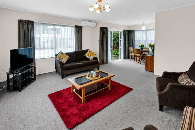 Photo of property in 2/32 Young Street, New Plymouth, 4310