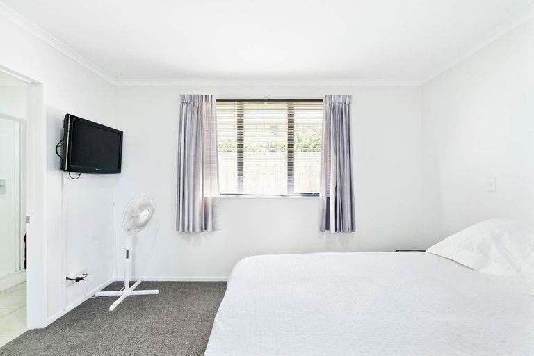 Photo of property in 57a Advene Road, Cockle Bay, Auckland, 2014