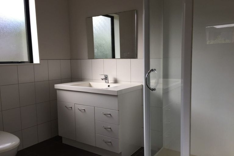 Photo of property in 302b Triangle Road, Massey, Auckland, 0614