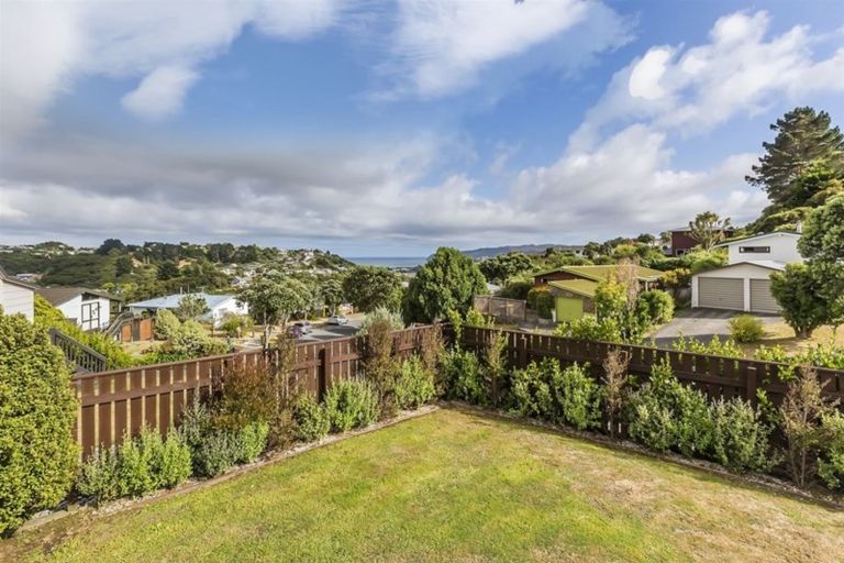 Photo of property in 88 Mercury Way, Whitby, Porirua, 5024
