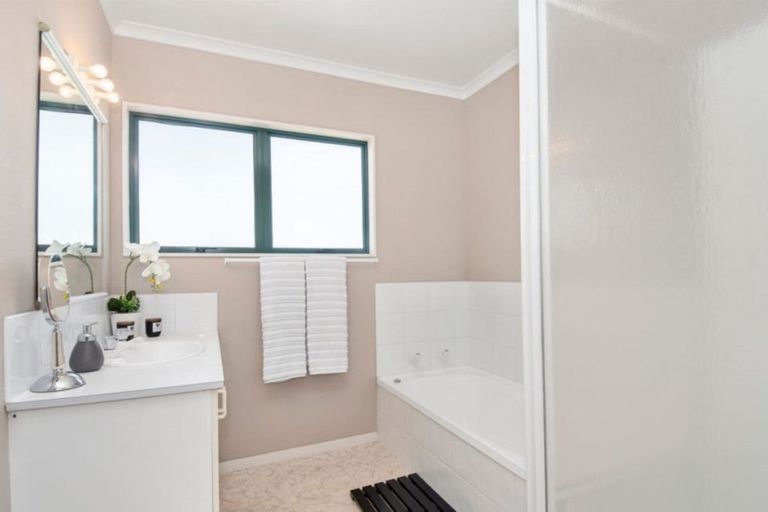 Photo of property in 33d Tawa Street, Mount Maunganui, 3116