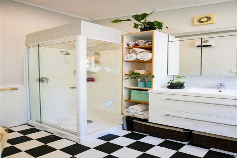 Photo of property in 98 Russell Street, Stepneyville, Nelson, 7010