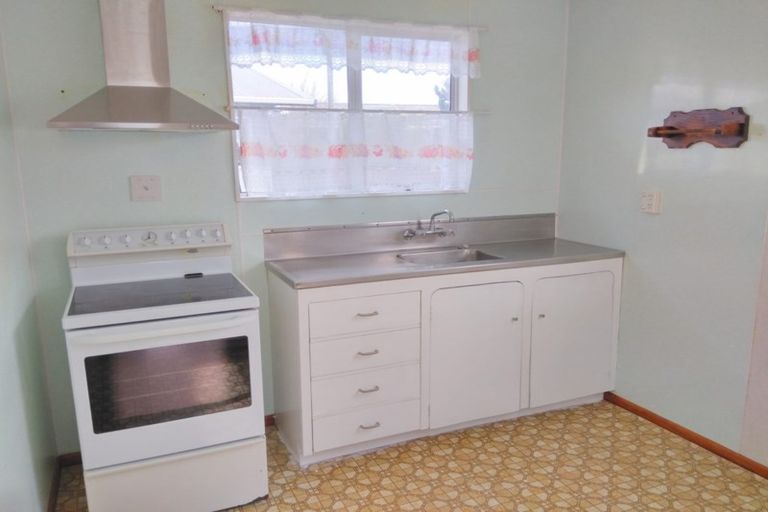 Photo of property in 1/10 Ropiha Street, Fitzroy, New Plymouth, 4312