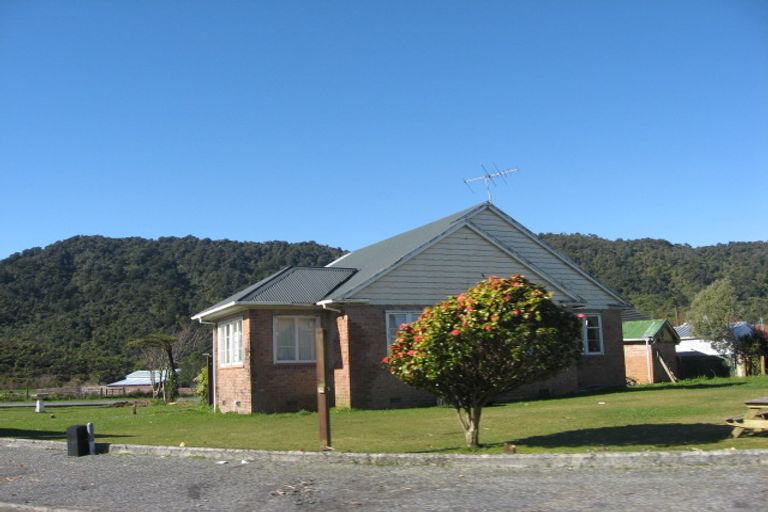 Photo of property in 3 Firth Street, Cobden, Greymouth, 7802