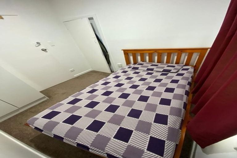 Photo of property in 452a West Coast Road, Glen Eden, Auckland, 0602