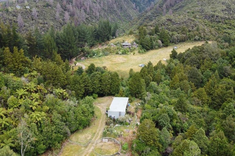 Photo of property in 272 Uruwhenua Road, Upper Takaka, Takaka, 7183