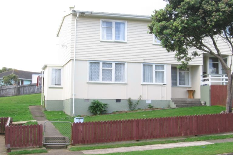 Photo of property in 3-9 Derby Place, Cannons Creek, Porirua, 5024